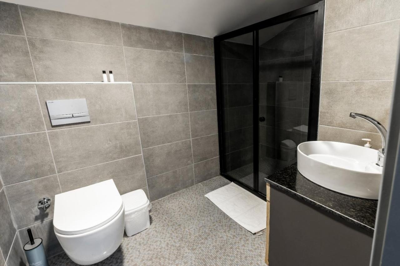 Arena Luxury Suites Hotel Istanbul Exteriör bild