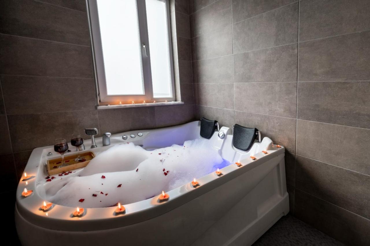Arena Luxury Suites Hotel Istanbul Exteriör bild
